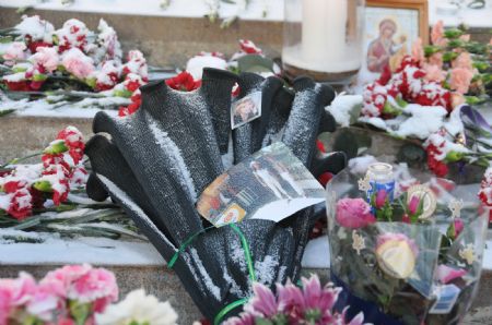 Russia mourns as nightclub fire victims are buried