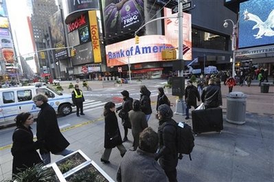 NYC cop kills scam artist in Times Square