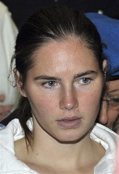 Amanda Knox tells AP in jail that she's scared