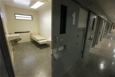 Gitmo prison may have to stay open until 2011