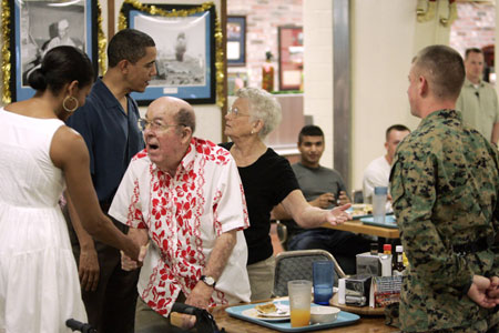 Obama say hello to US Marines on vacation in Hawaii