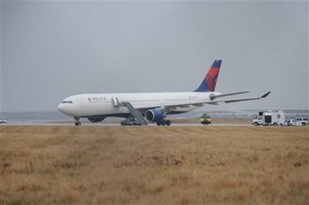 Terrorist attack foiled aboard US jetliner