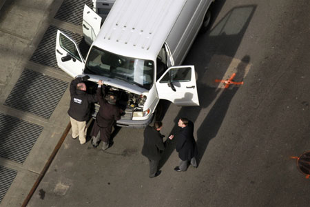 Suspicious van causes bomb scare in New York's Times Square