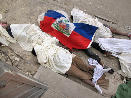 Panic, looting and triage after Haiti quake