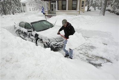 'Snowmageddon' blankets Mid-Atlantic in heavy snow