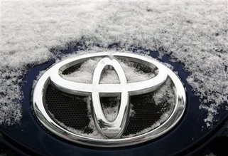Toyota drivers pull in for repair; Prius fix looms