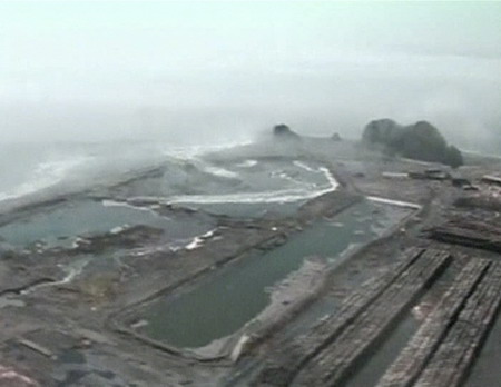 North Japan hit by 30 cm tsunami after warning