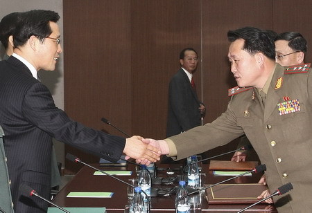 Inter-Korean talks start with good will