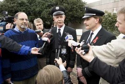 'Miracle on the Hudson' pilot Sullenberger retires