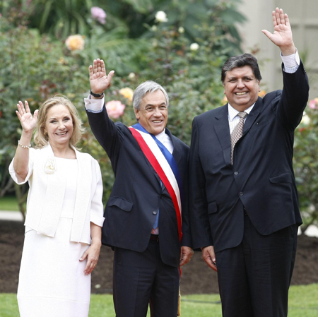 Chile swears in new president amid strong quakes