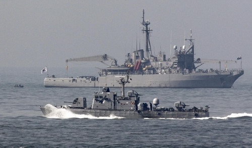 Stern of sunken ROK ship located, 46 sailors still missing