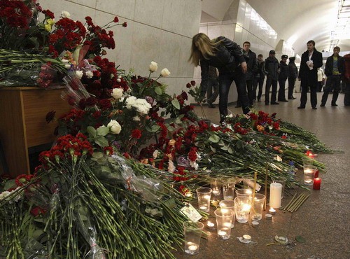 Death toll of Moscow subway blasts hits 39