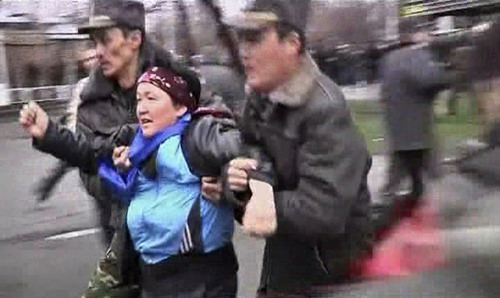 Protesters, police clash in Kyrgyzstan, 17 killed