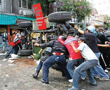 Thai protesters pledge to fight on