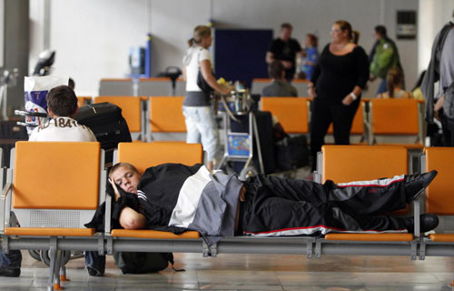 Iceland's volcanic ash halts flights across Europe