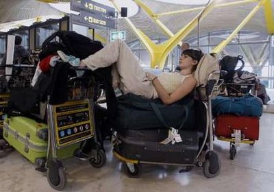 Flights resume in European airspace blocked by ash