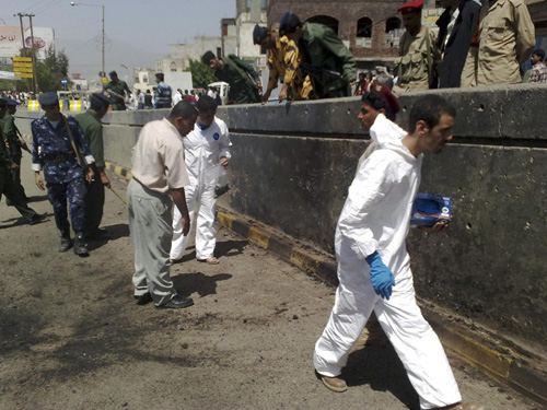 Yemen: British ambassador escapes explosion