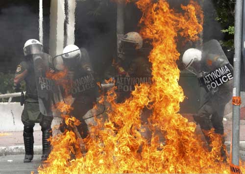 Riots erupt in Athens, 3 bank workers killed