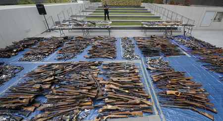 Gun buyback program get started in L.A.