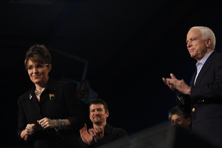 Palin's new neighbor, a critical author-reporter