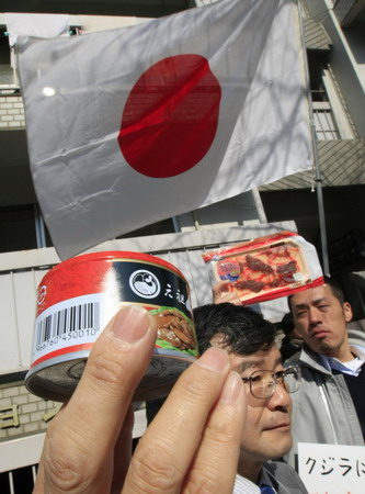 Australia takes Japan to Hague court on whaling