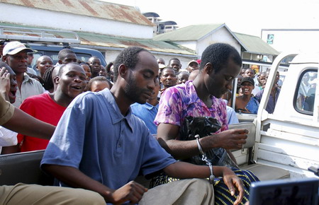 Woman 'splits' Malawi gay couple: newspaper