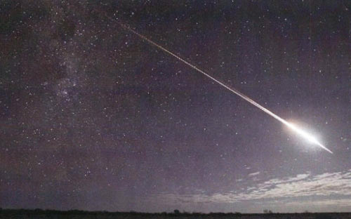 Japanese probe returns with unique asteroid dust