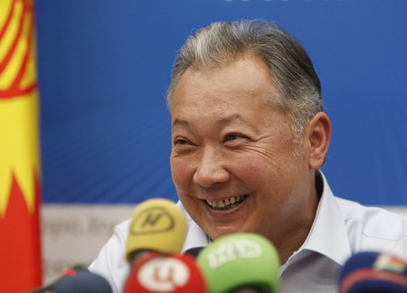 UN says 400,000 uprooted in Kyrgyzstan