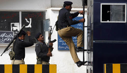 5 US terror suspects get 10 years in prison in Pakistan