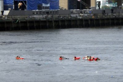 2 missing after barge capsizes duck boat in US