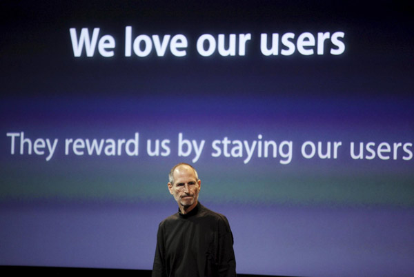 Apple CEO on antenna problem: 'We aren't perfect'
