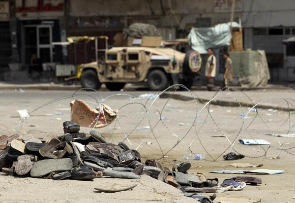 Baghdad suicide bomb hits army recruits, kills 61
