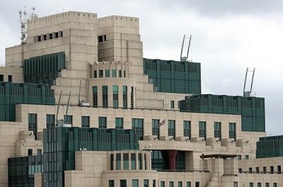 Police probe death of 'spy' in London