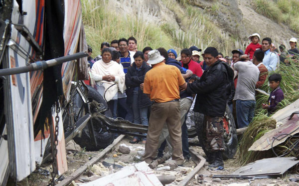 Ecuador bus crash kills 38 in highlands, 12 hurt