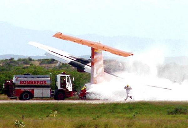 14 dead, 33 injured in Venezuela plane crash