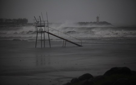 Karl kills 2 in Mexico, weakens to tropical storm
