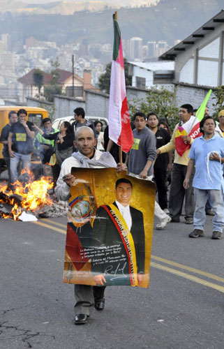 Ecuador's police commander steps down after unrest