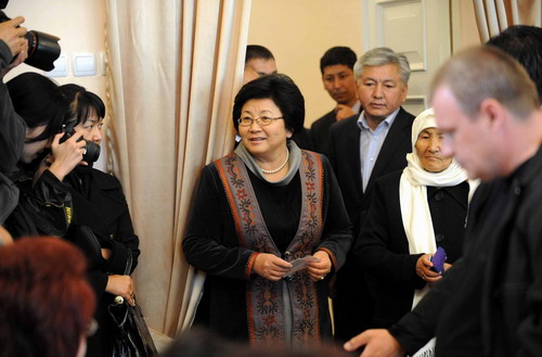 No party can win absolute majority in Kyrgyz election