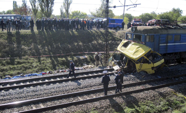 Ukraine train, bus collision kills about 41