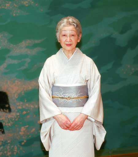 Japan's empress, 76, says she's slowing down
