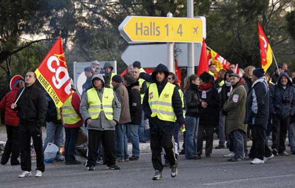 French protesters block Marseille airport