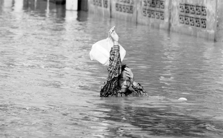 Severe flooding kills 20 in Thailand