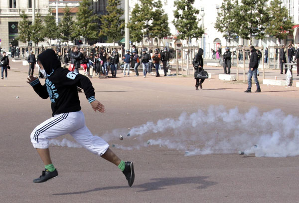 Clashes, protests in French tensions over pensions