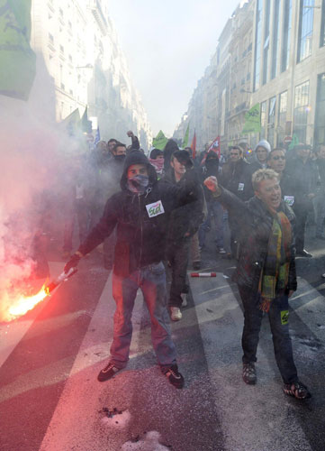 Clashes, protests in French tensions over pensions