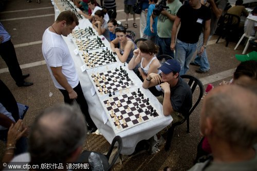 Israeli attempts to break chess world record