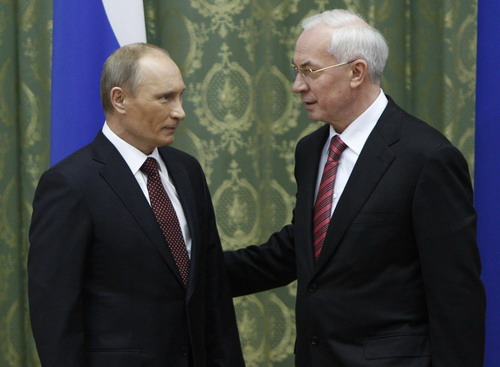 Bruised Putin faces down plastic surgery rumors