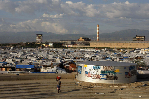 Confusion, fear as Haiti camps evacuate for storm