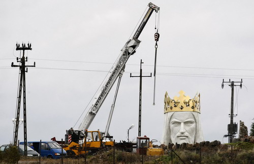 Giant crowned Jesus statue stands in Poland