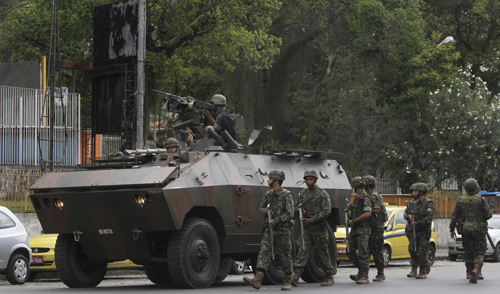 Brazilian Army joins Rio police in war against drug gangs