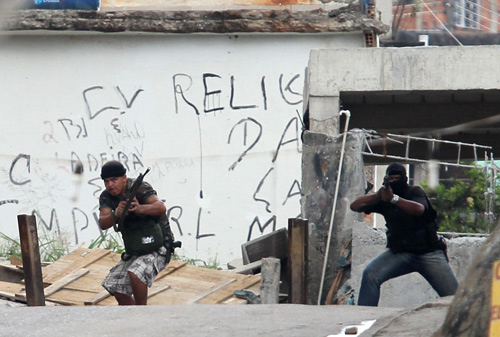 Brazilian Army joins Rio police in war against drug gangs